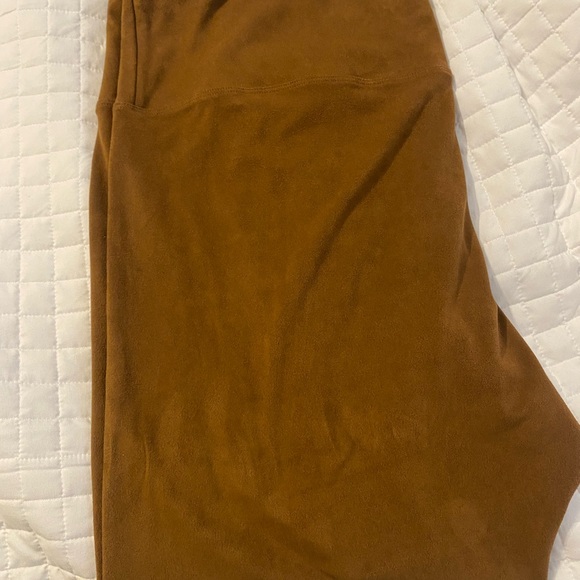 Natural Reflections Golden Brown Fabric - Picture 3 of 3